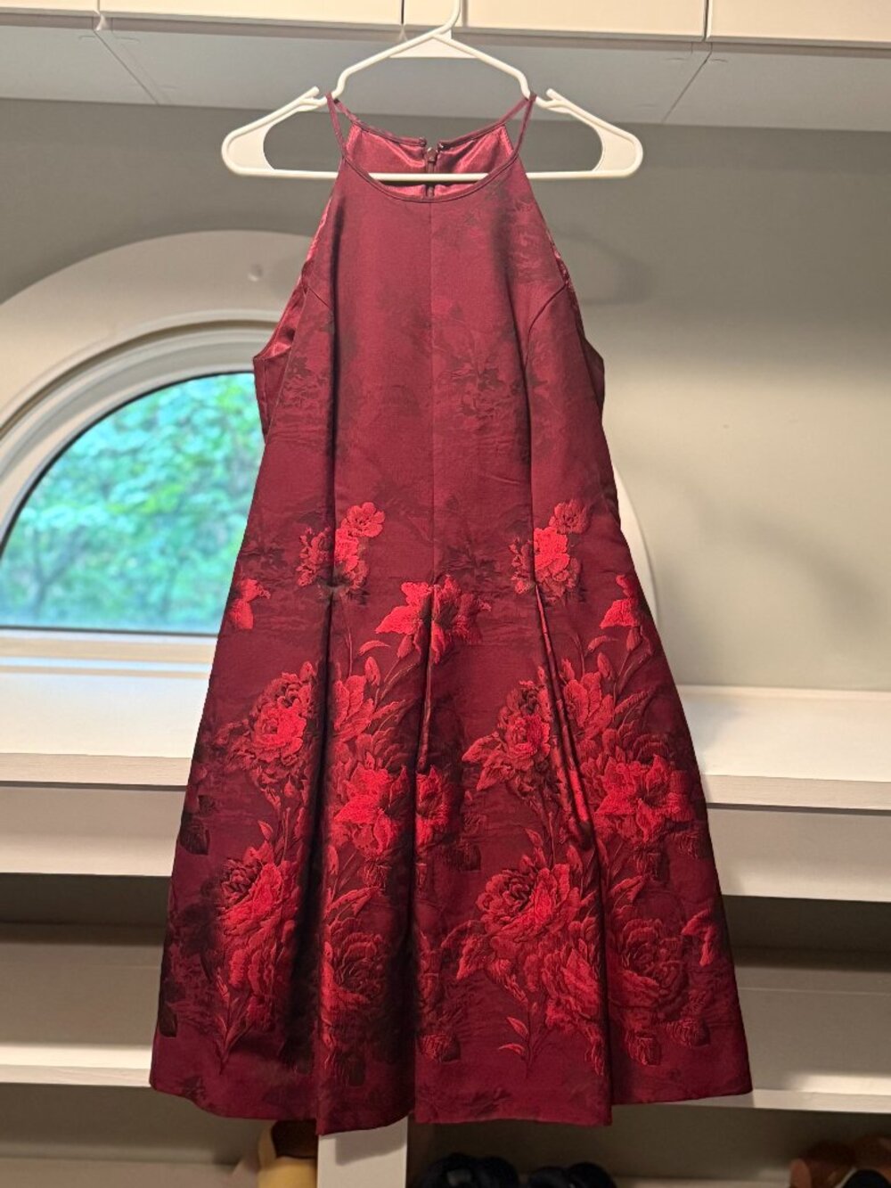 Gorgeous red White House Black Market cocktail dress, size 4